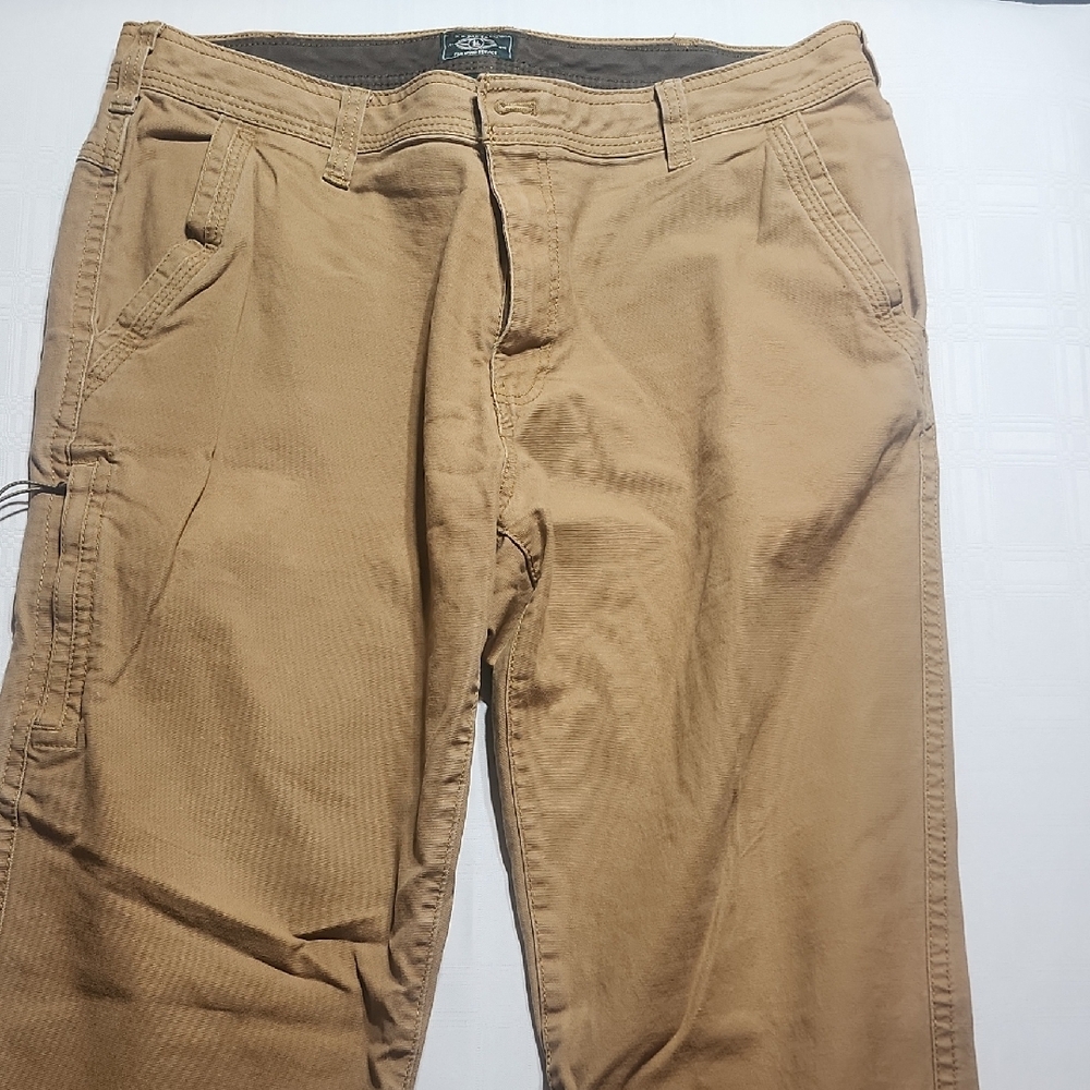 G.H. Bass & Co. Men's Khaki Chinos